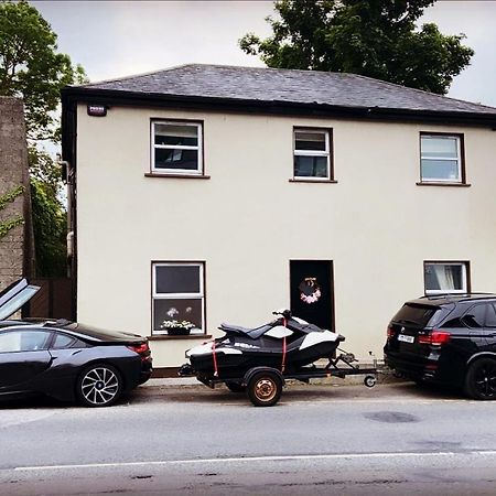 Town Villa With Charming Garden, Bbq Area & Sleeps 6 Cashel  Kültér fotó