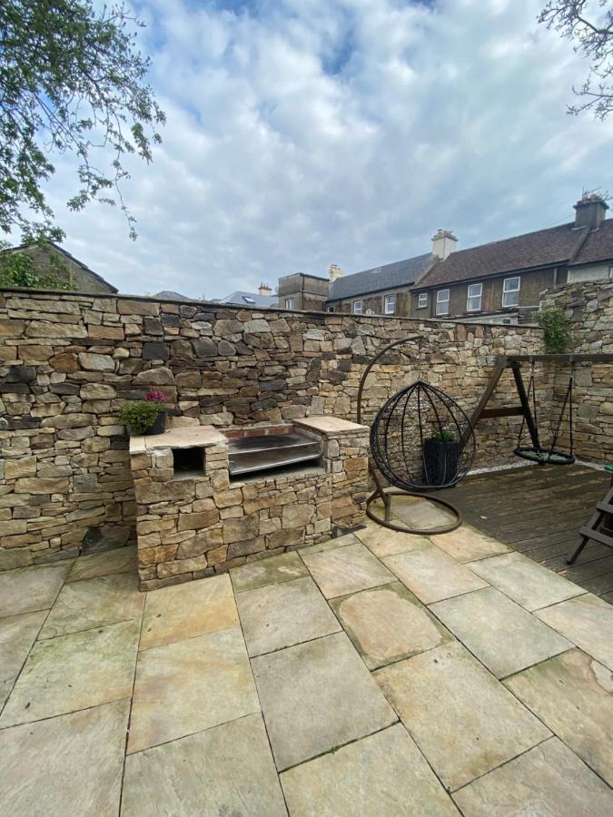 Town Villa With Charming Garden, Bbq Area & Sleeps 6 Cashel  Kültér fotó